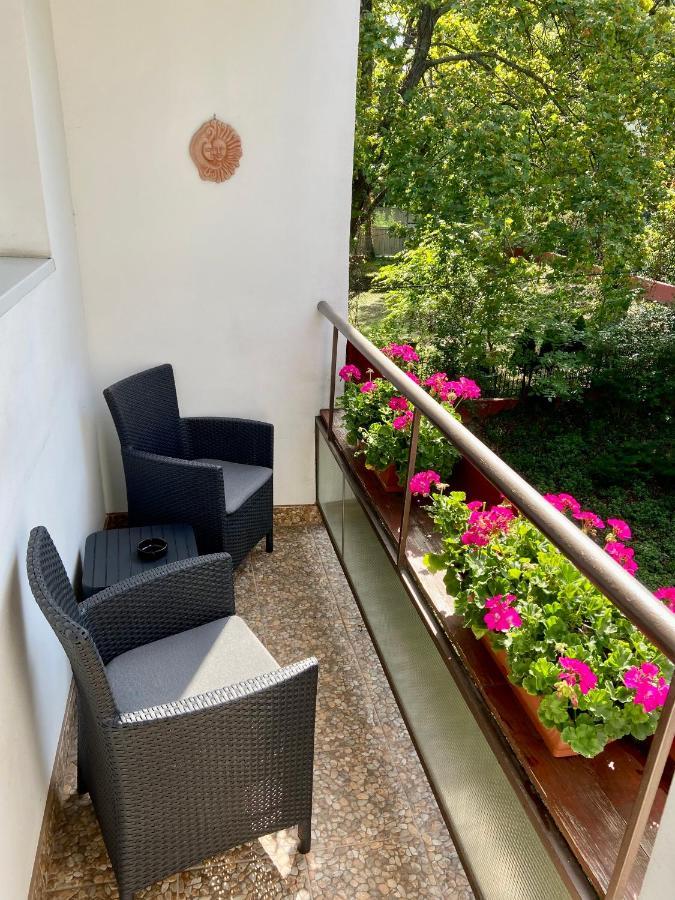 Apartment On Gellert Hill Downtown With Free Garage & Castle View Будапеща Екстериор снимка